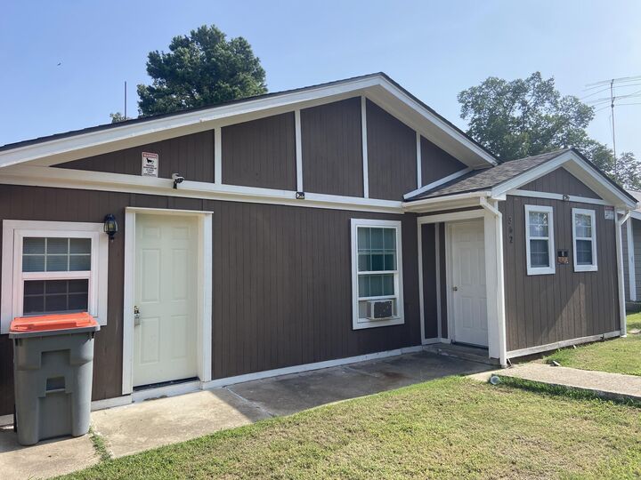 Property Photo:  362 W Quapah Avenue  OK 74350 
