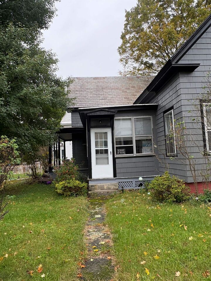 Property Photo:  5 Highland Avenue  NH 03451 