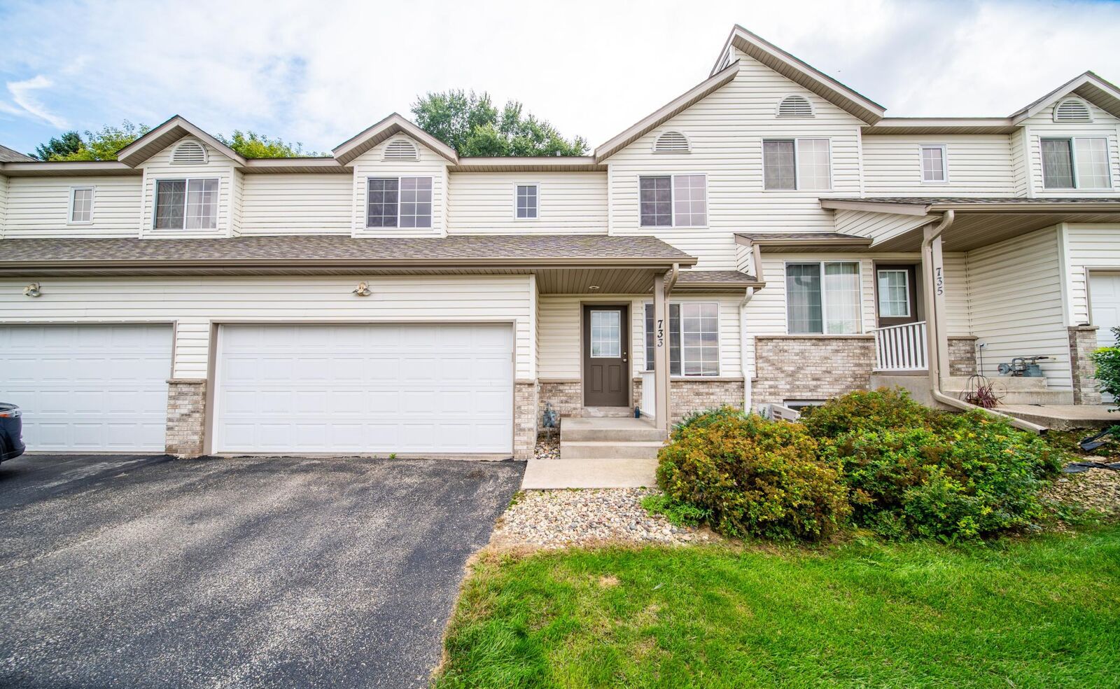 Property Photo: 733 Baylee Place SW MN 55963