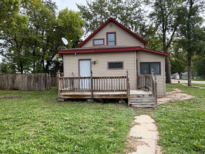 Property Photo:  31 Ripley Street E  MN 55355 