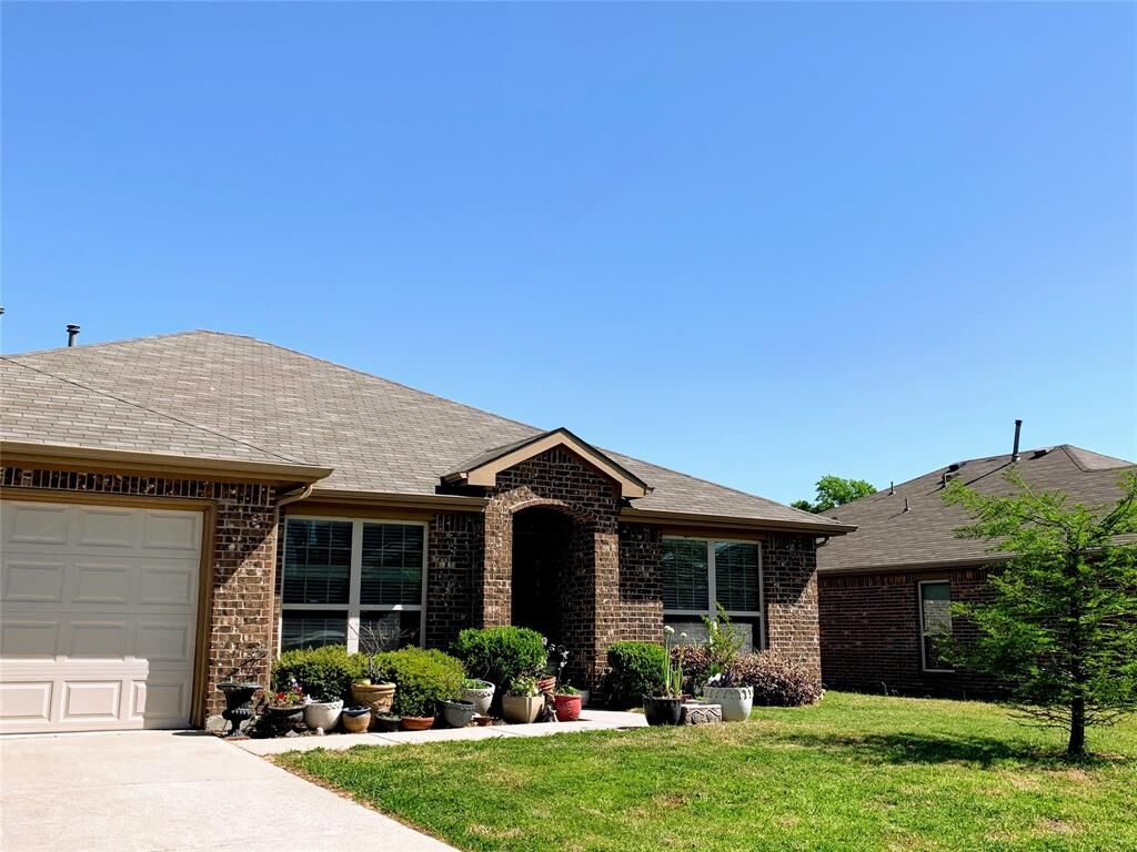Property Photo:  405 Sandy Lane  TX 75068 