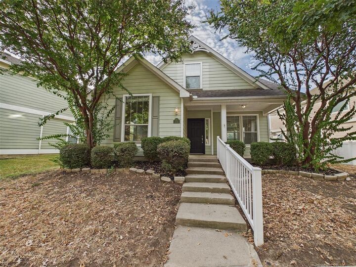 Property Photo:  1016 Oakcrest Drive  TX 76227 