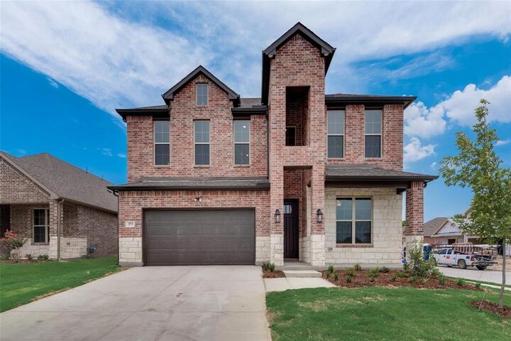 Property Photo:  373 Braves Way  TX 75166 