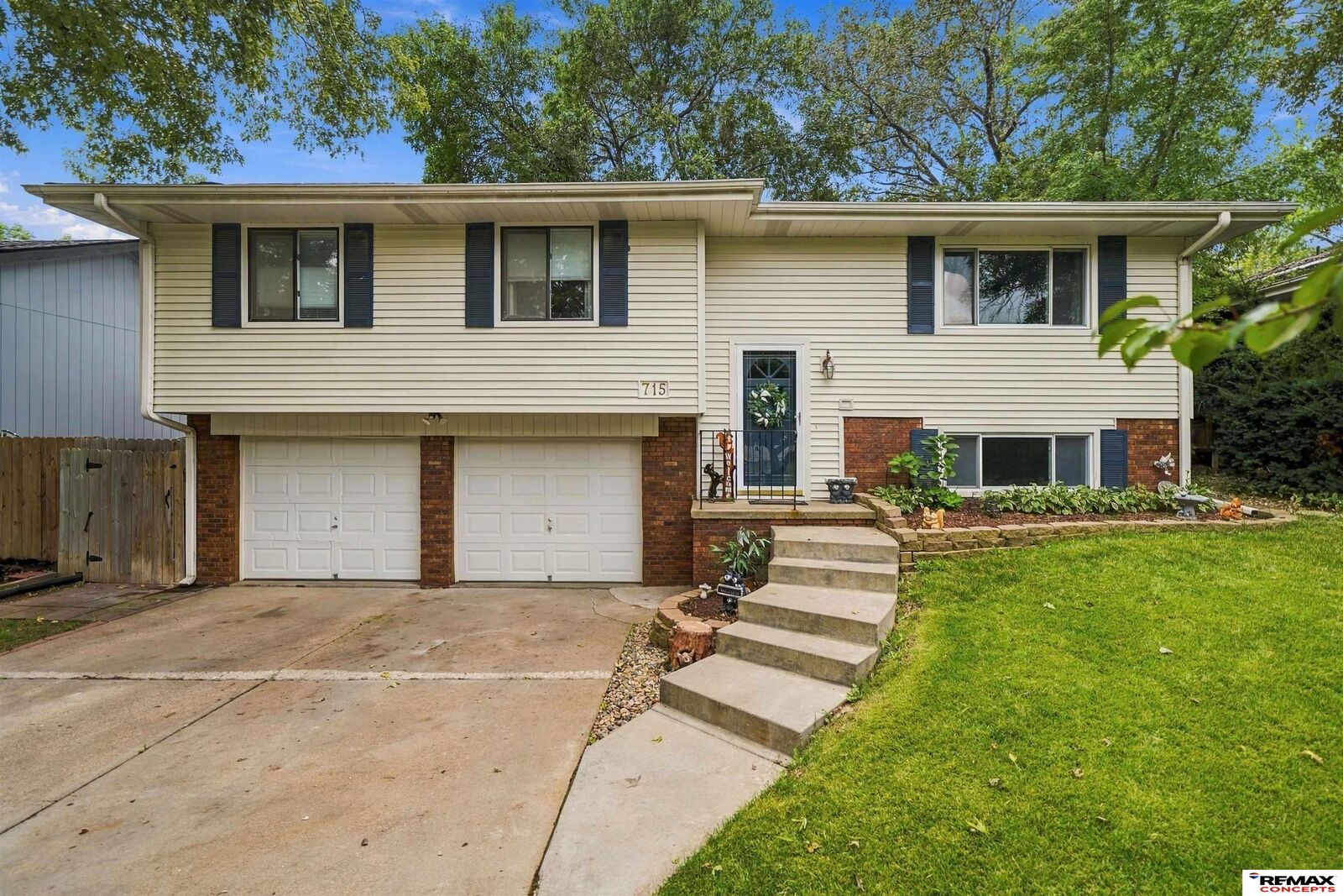 Property Photo:  715 W Leon Drive  NE 68521 