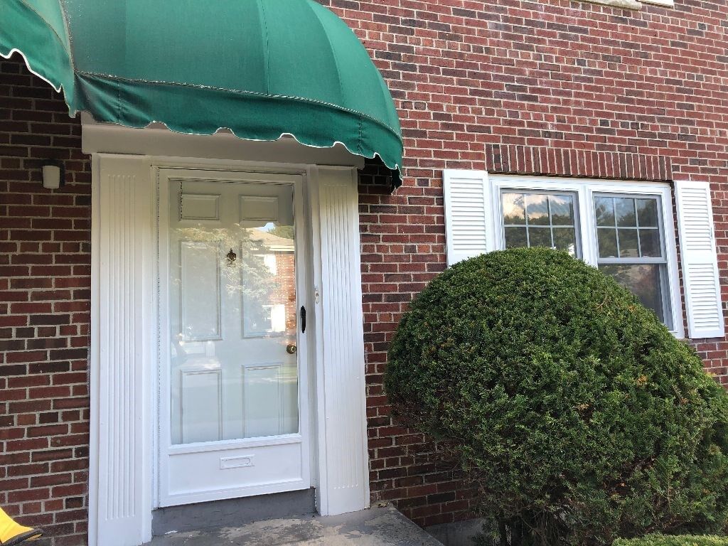 Property Photo:  132 Emerson Gardens Rd 132  MA 02420 