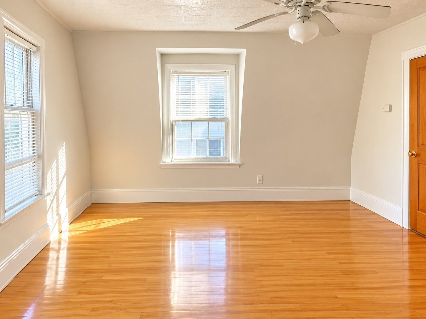 Property Photo:  670 East 6th St., 3  MA 02127 