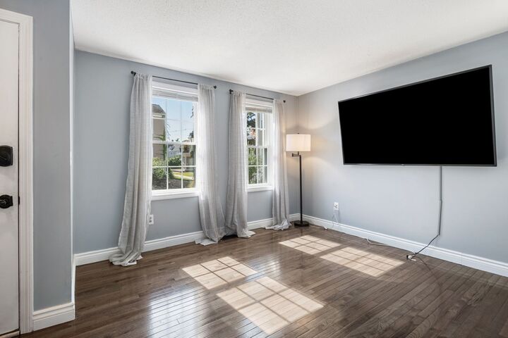 Property Photo:  129 Lowell Street 4  MA 01960 