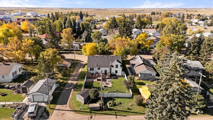 Property Photo:  5003 47 Avenue  AB T0B 1N0 