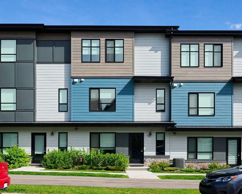 Property Photo:  50 Cranbrook Gardens SE  AB T3M 3N9 