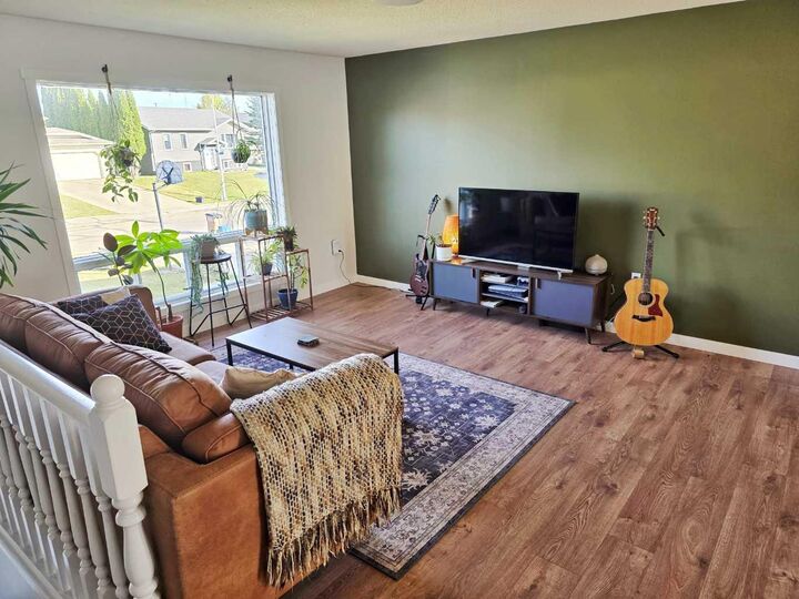 Property Photo:  3102 47 Avenue  AB T9S 2A6 