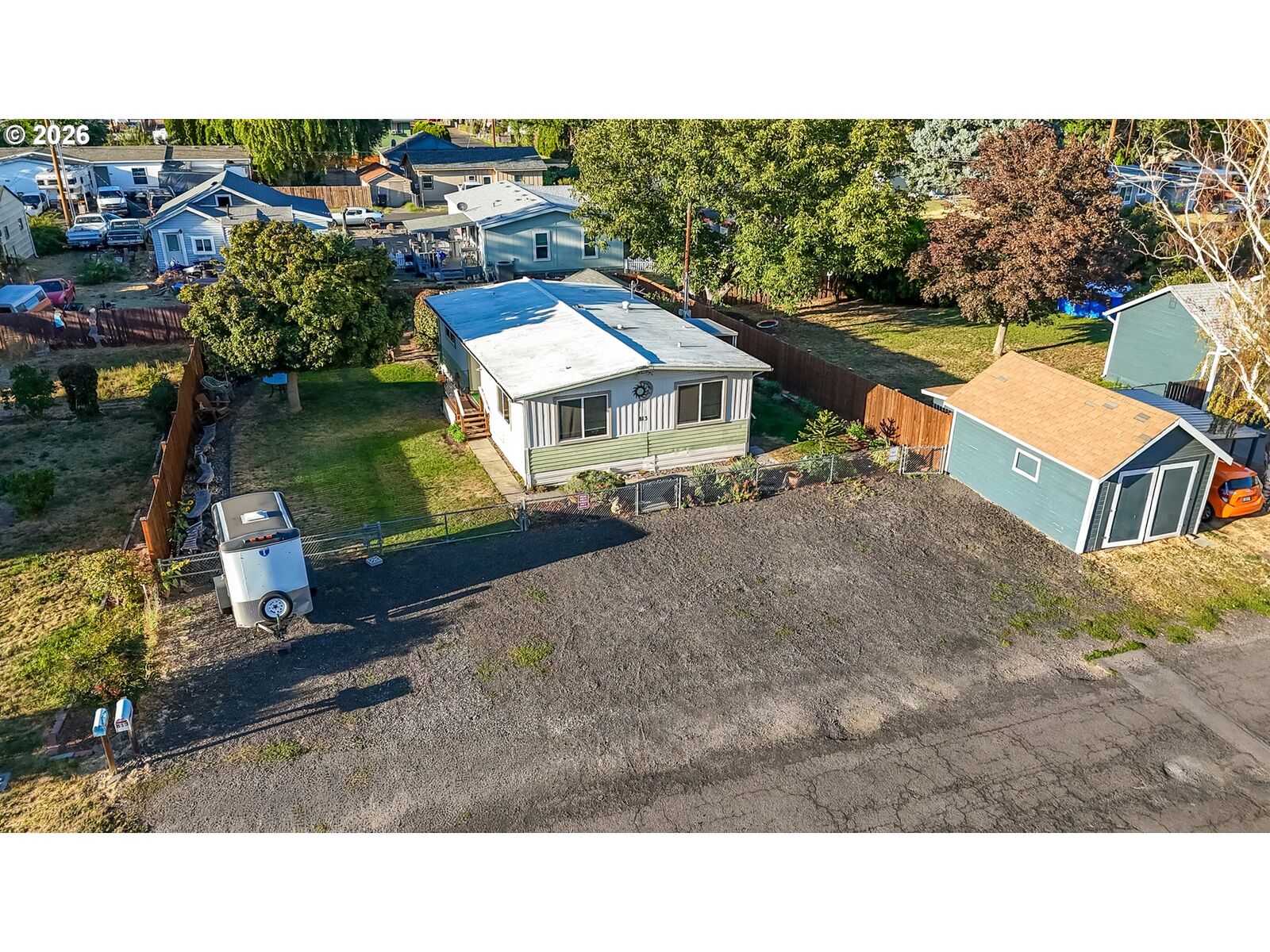 Property Photo:  813 Home Ct  OR 97058 