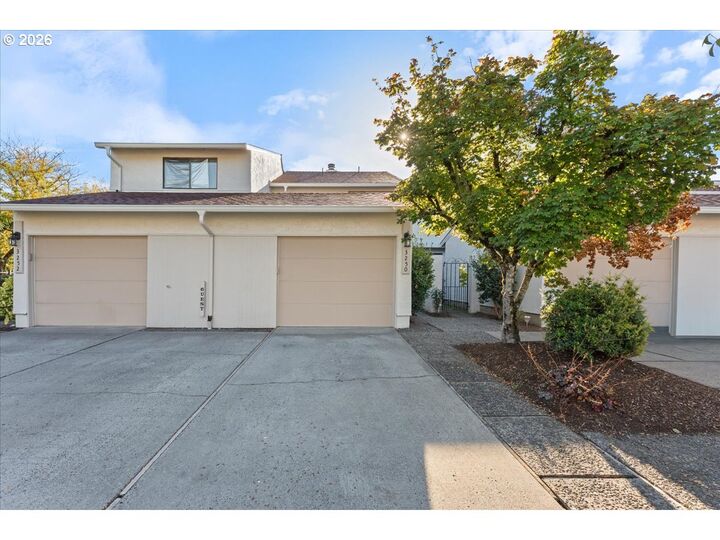 Property Photo: 3250 NE 29th St OR 97030