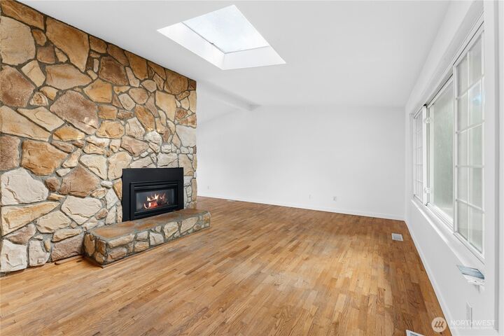 Property Photo: 12220 NE 73rd Street WA 98033