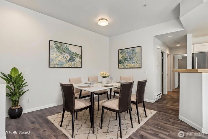 Property Photo: 5727 S 234th Place 9-4 WA 98032