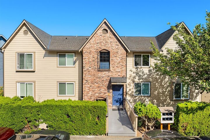 Property Photo: 3410 161st Court SE 32 WA 98008