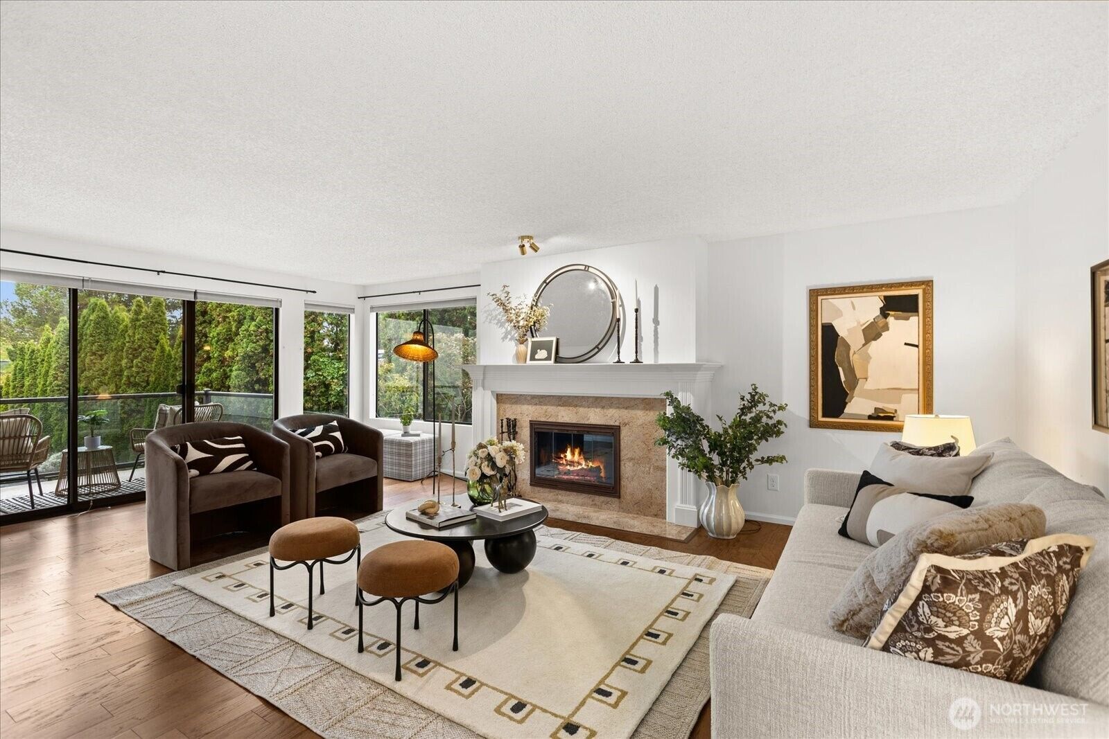 Property Photo:  217  Alder Street 101  WA 98020 