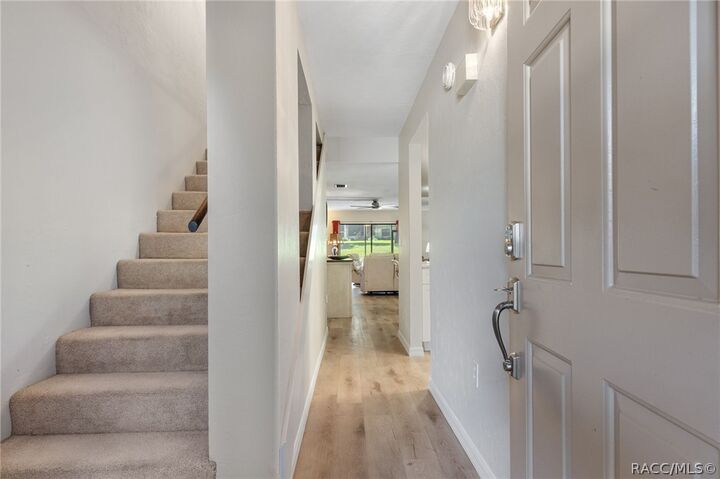 Property Photo:  340 E Glassboro Court 4B  FL 34442 