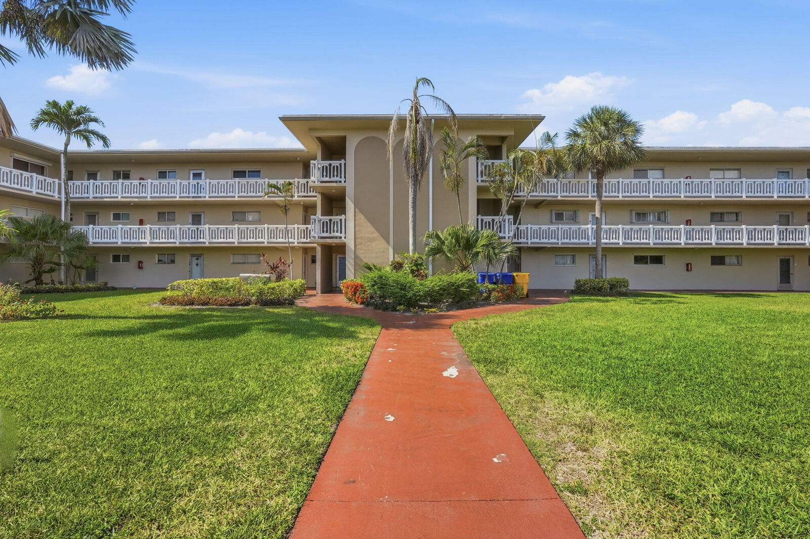 Property Photo:  2606 Garden Drive S  FL 33461 
