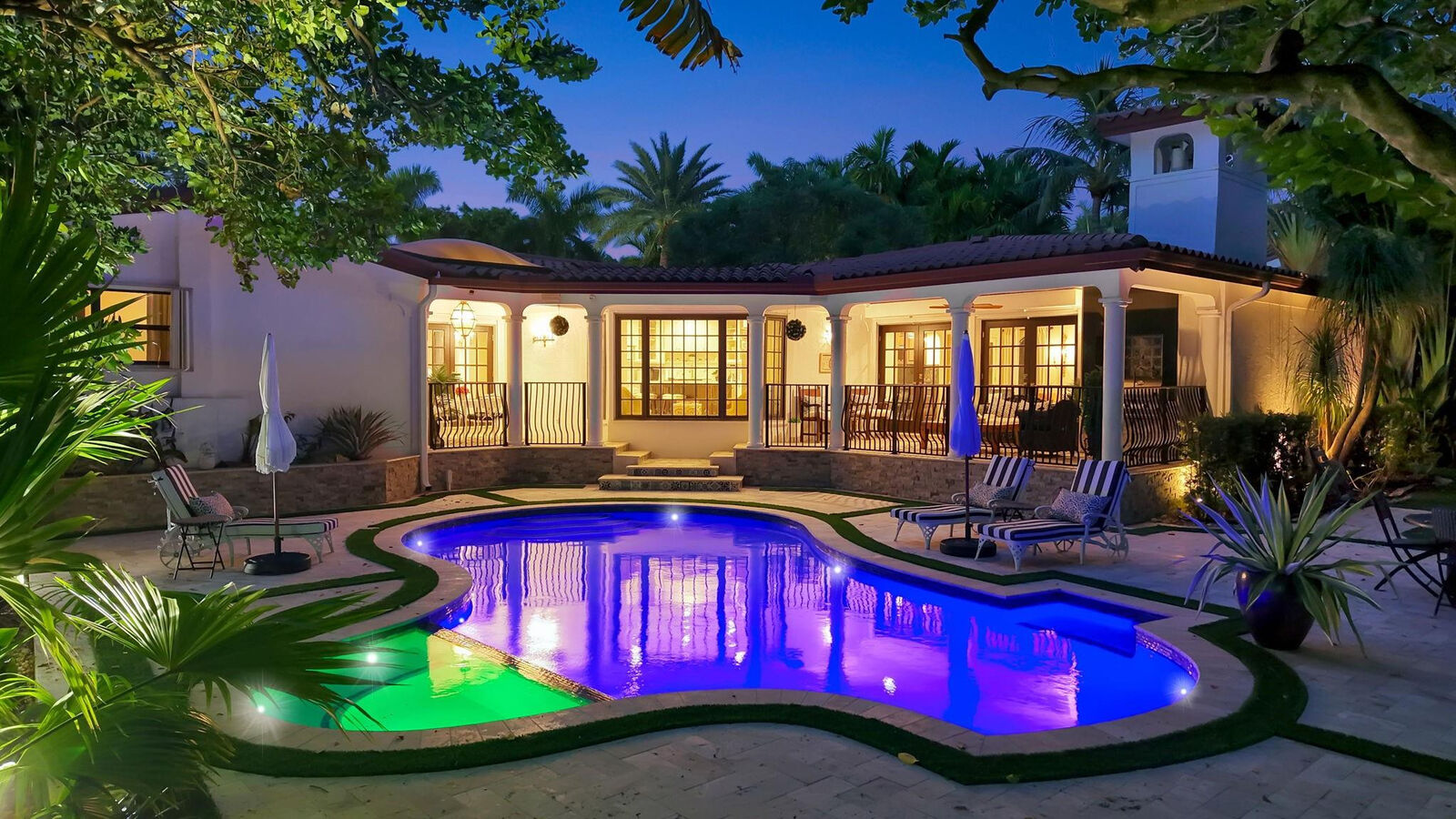 Property Photo: 2616 Acacia Court FL 33301