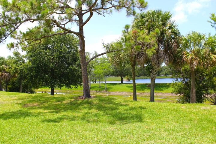 Property Photo: 1500 SE Royal Green Circle 102 FL 34952
