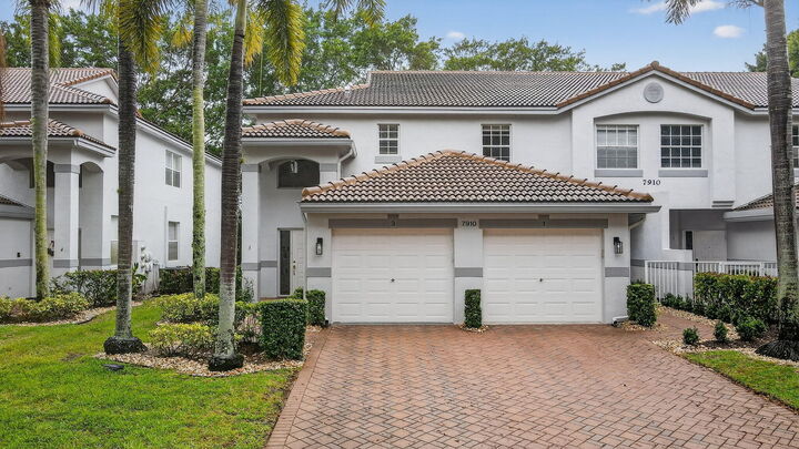Property Photo: 7910 Laina Lane 3 FL 33437