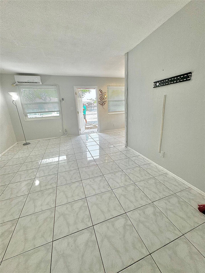 Property Photo:  1500 NE 62nd Street 3  FL 33334 