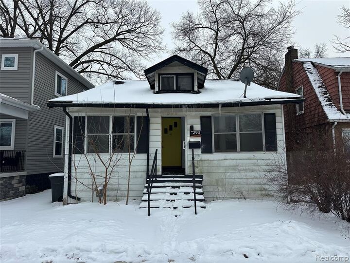 Property Photo:  293 Fielding Street  MI 48220 