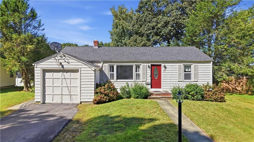 Property Photo:  11 Rockhill Drive  RI 02920 