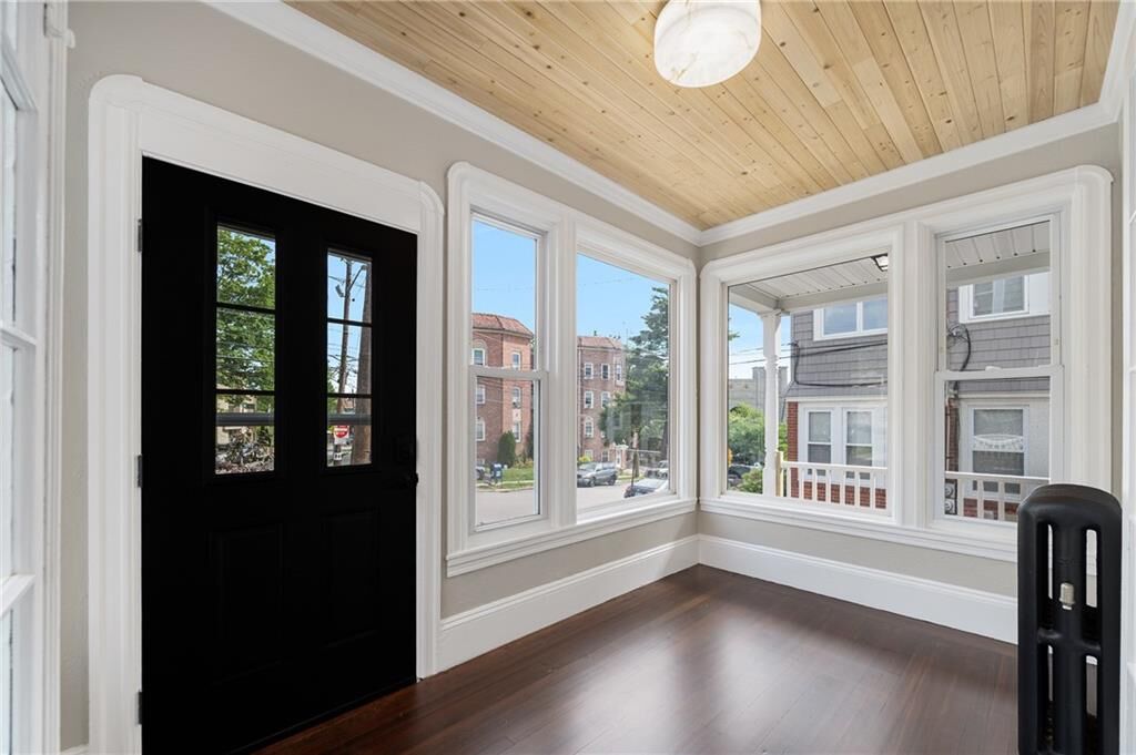 Property Photo:  25 Sessions Street 1  RI 02906 