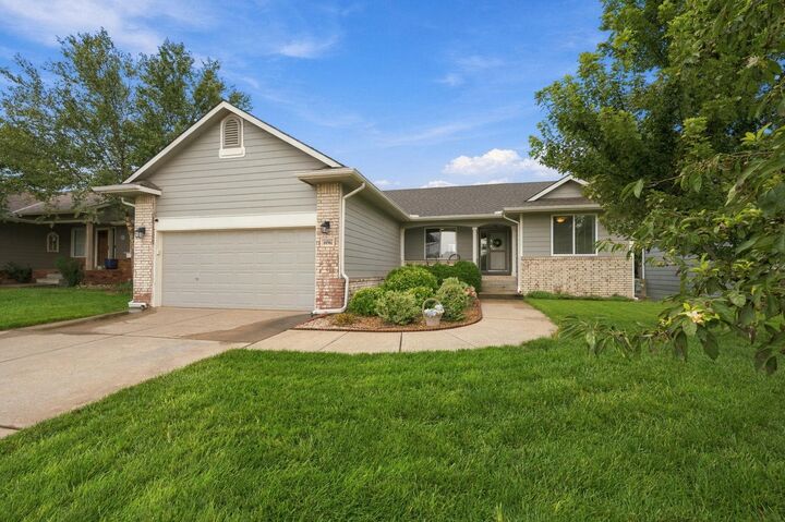 Property Photo: 10701 W Lamp Cir KS 67215
