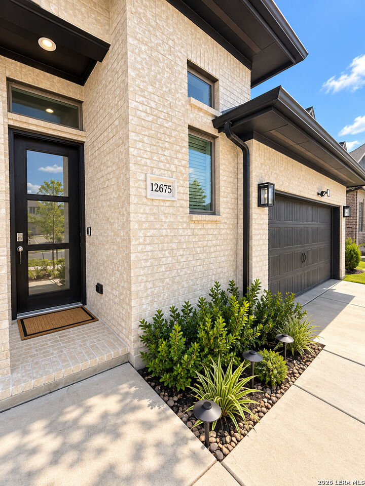 Property Photo: 12675 Cotorra Springs TX 78254