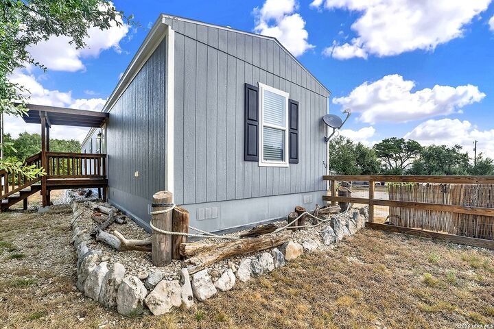 Property Photo:  757 Private Road 1517  TX 78003 