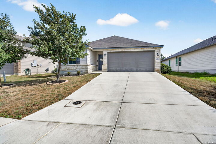 Property Photo:  10643 Penelope Way  TX 78109 
