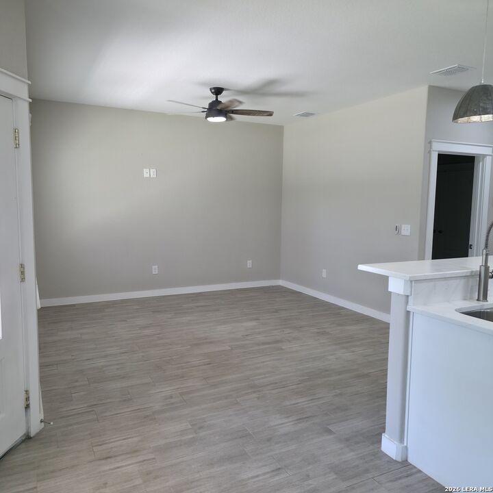 Property Photo:  5975 Prairire Rd 3  TX 78073 