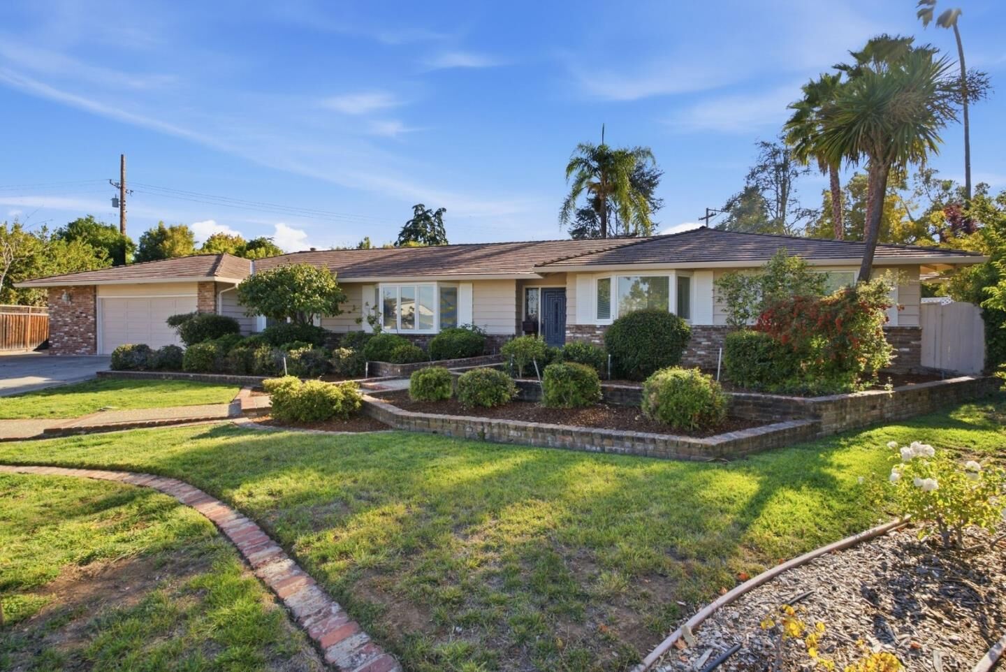 Property Photo: 19986 Mallory Court CA 95070