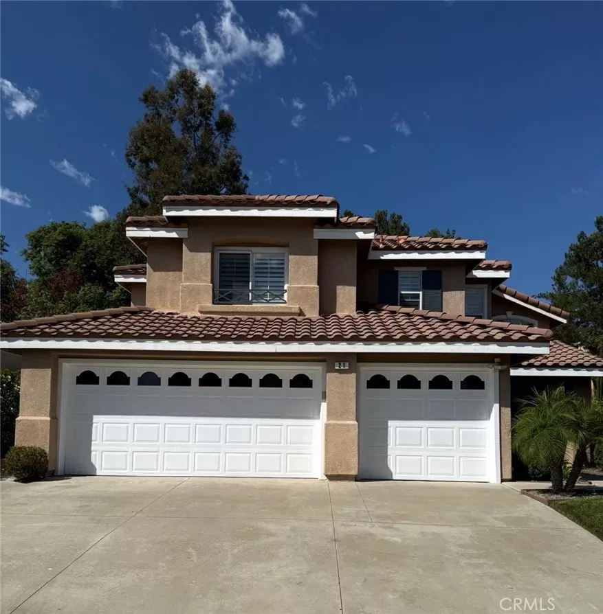 Property Photo:  21 Arcilla  CA 92688 