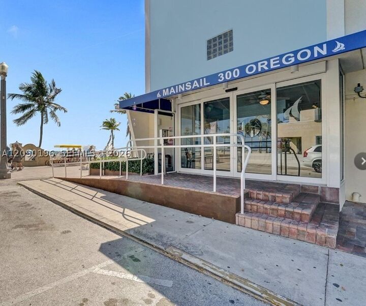 Property Photo: 300 Oregon St 204 FL 33019