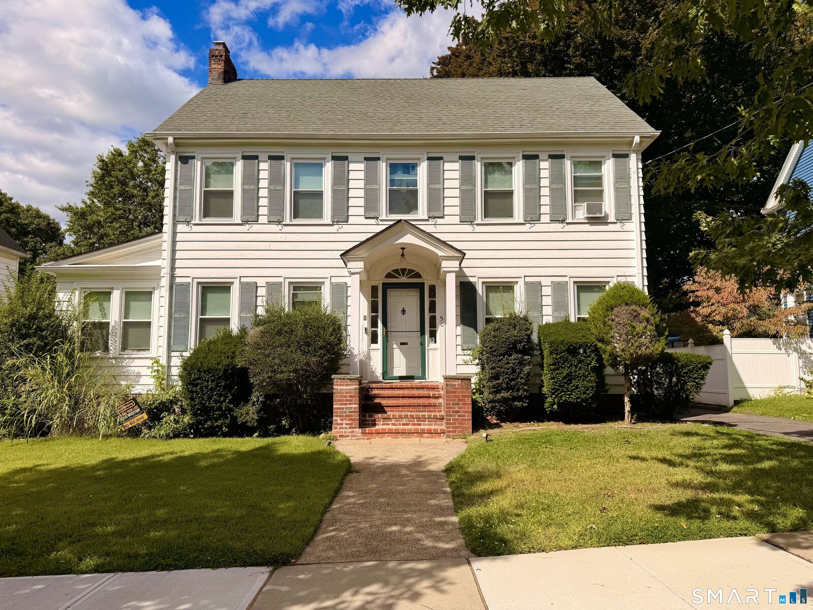Property Photo:  50 Roydon Road  CT 06511 