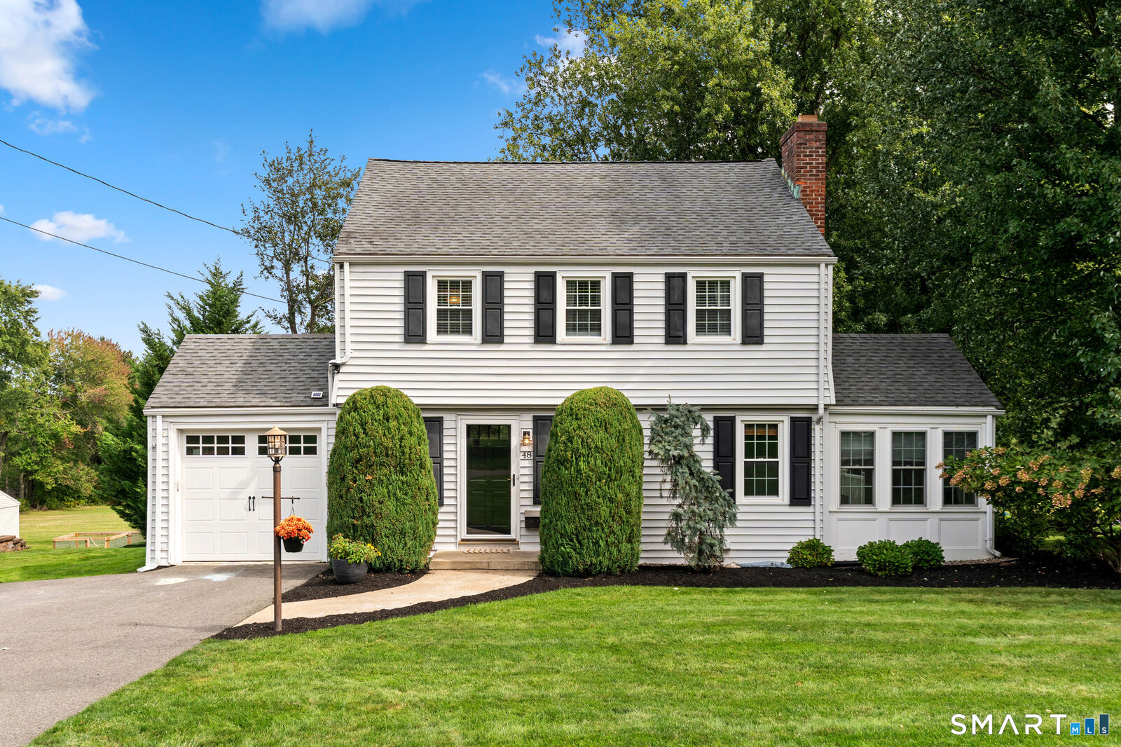 Property Photo: 48 Wells Farm Drive CT 06109