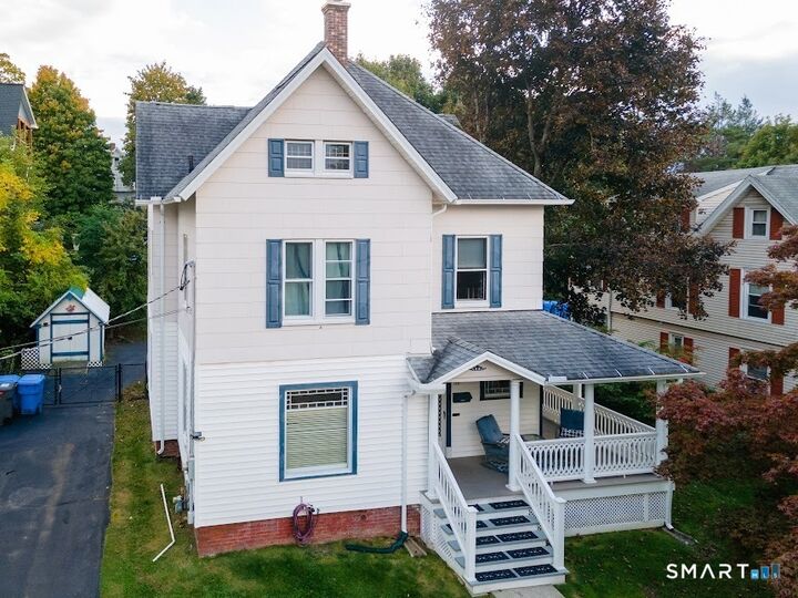 Property Photo:  62 Woodland Street  CT 06010 
