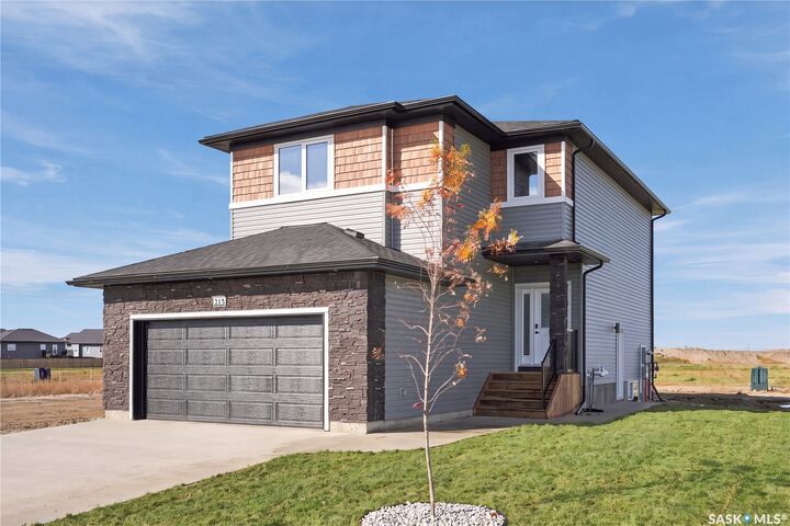 Property Photo:  213 Veterans Drive  SK S0K 4S5 