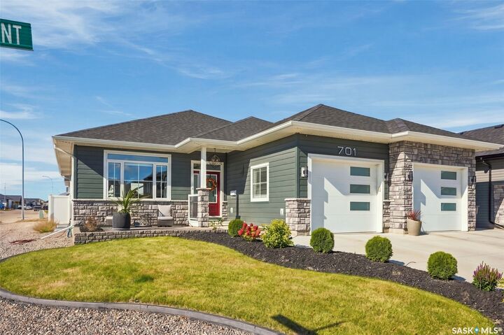 Property Photo:  701 Casper Crescent  SK S0K 4S4 