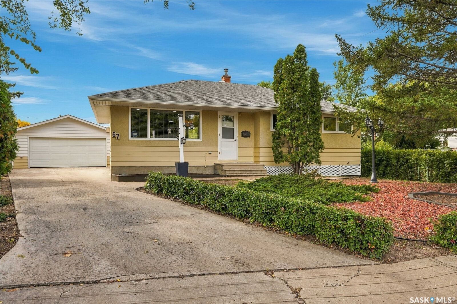 Property Photo:  67 Laird Crescent  SK S4R 4N7 