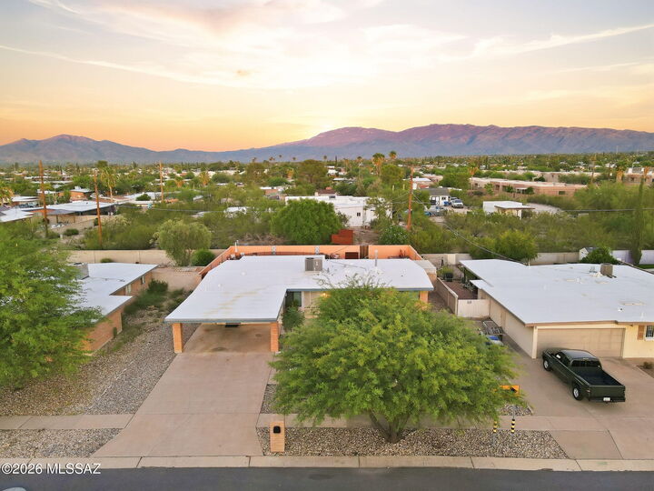 Property Photo:  718 N Magda Avenue  AZ 85710 
