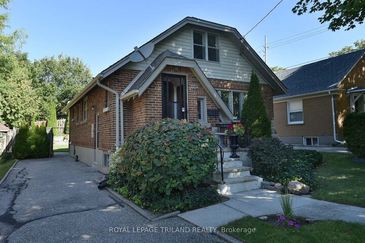 Property Photo:  580 St James Street  ON N5Y 3P6 
