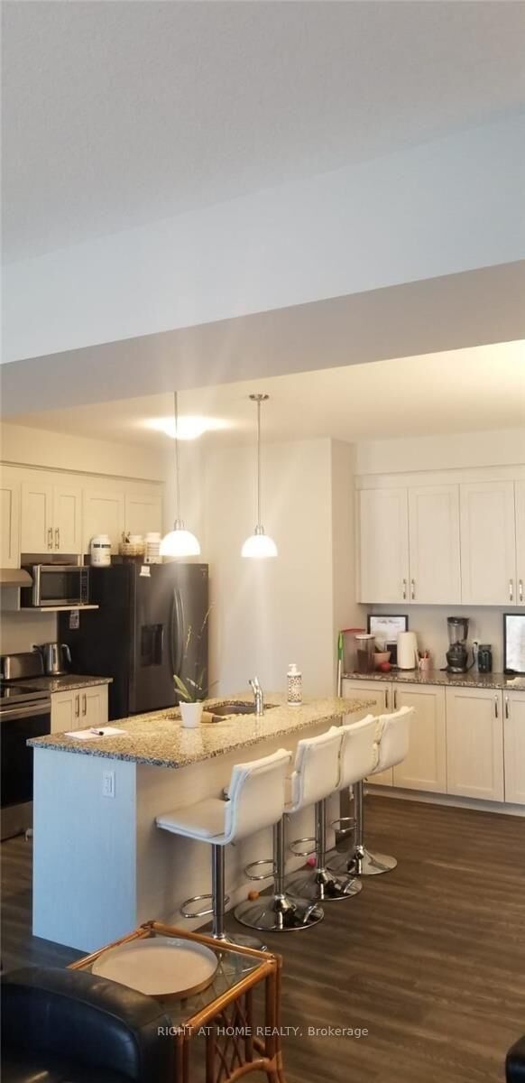 Property Photo:  78 Pondcliffe Drive  ON N2R 0B4 