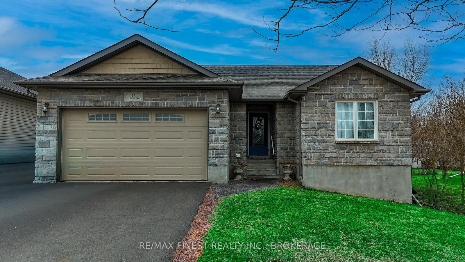 Property Photo:  23 Creighton Drive  ON K0H 2H0 