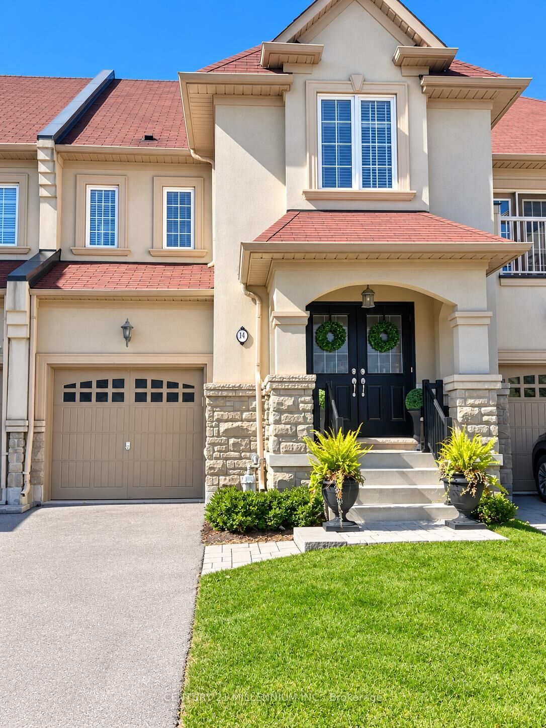 Property Photo:  14 Beachville Circle  ON L6X 0V4 