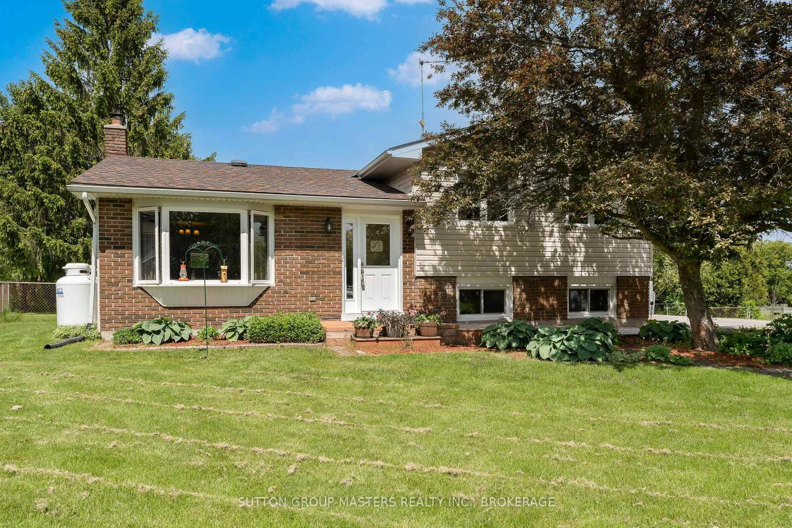Property Photo:  21 McDonald Crescent  ON K7R 3K6 