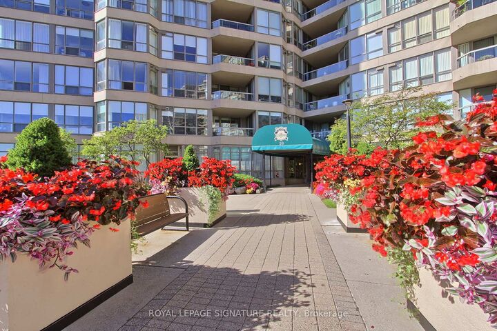 Property Photo:  10 Guildwood Parkway 223  ON M1E 5B5 
